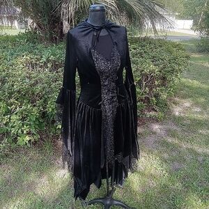 Elegant Black Gothic Dress Costume